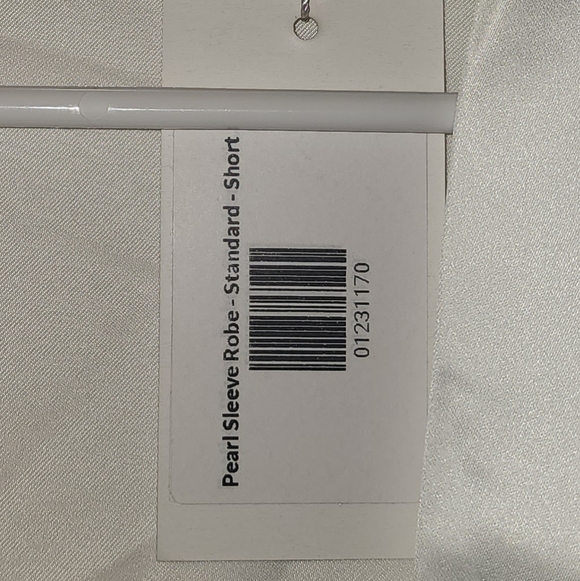 Bride Getting Ready Robe - Picture 5 of 6